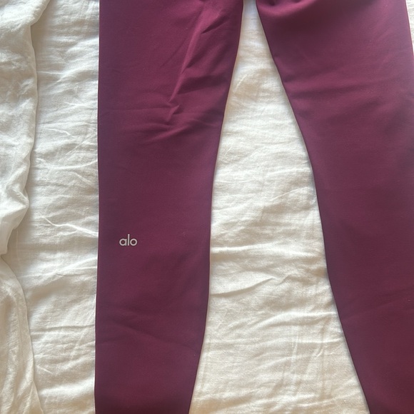 ALO Yoga Leggings NWT - Picture 2 of 5